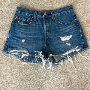 Levi’s 501 high rise jean short